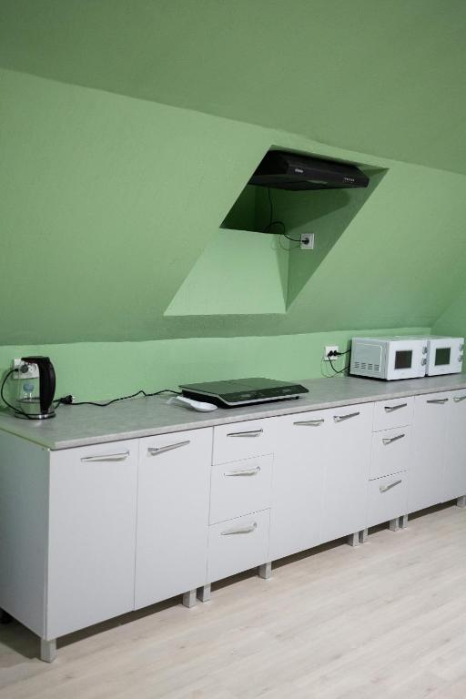 Interior 9